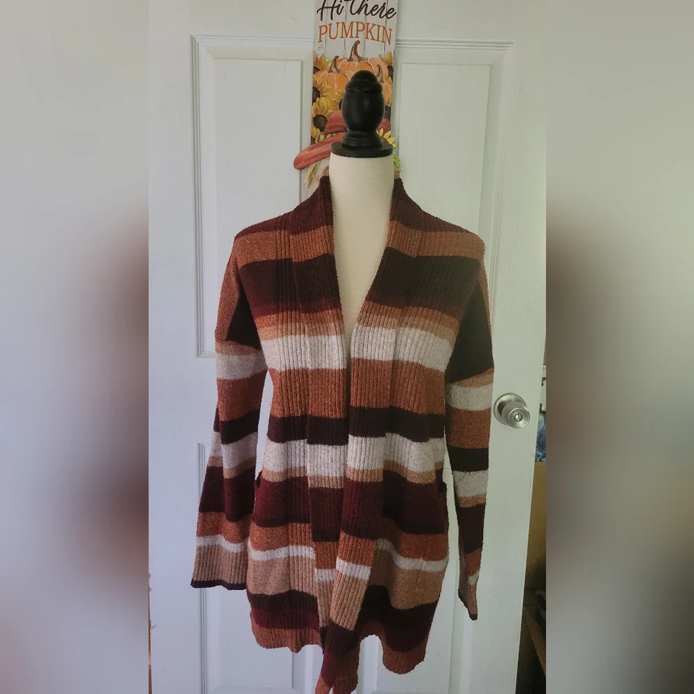 Cardigan - Picture 1 of 2